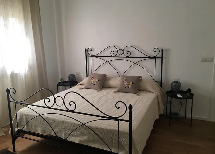 La Casa Accanto בארי